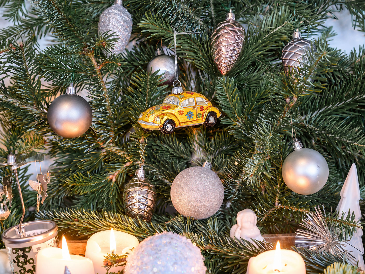 VW Beetle decorative pendant & glass Christmas ornament in gift box (Scale 1:40)